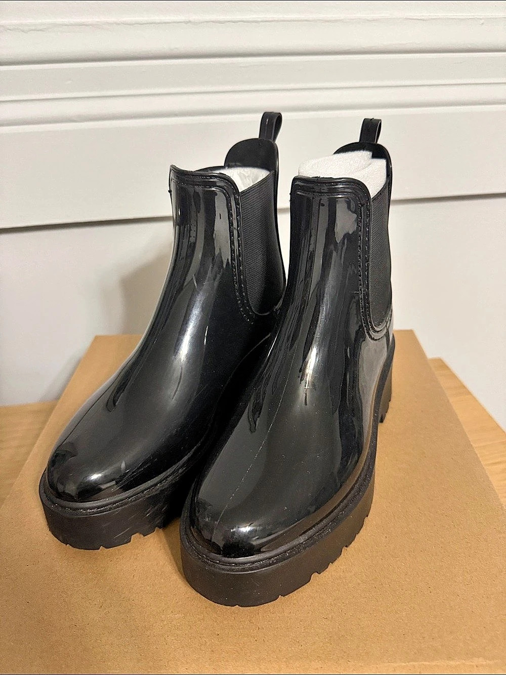 Steve Madden Black Platform Chelsea Boots US 6 Like New